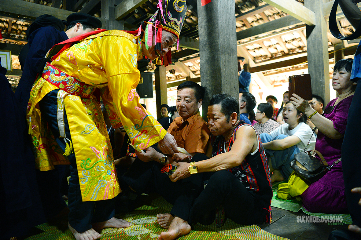 Theo chân thầy Then làm lễ cầu an của người Tày- Ảnh 7.