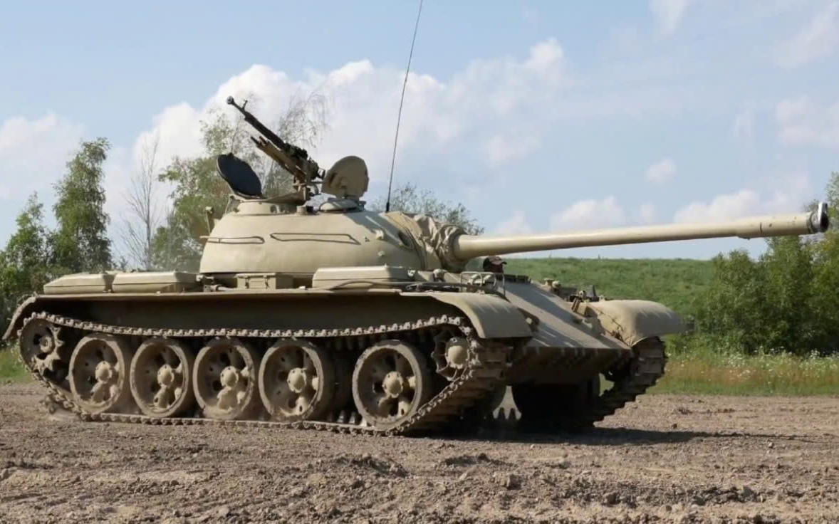 Vì sao 'quái vật thép' T-95 của Nga không được ra đời?- Ảnh 2. Vì sao 'quái vật thép' T-95 của Nga không được ra đời?- Ảnh 2.