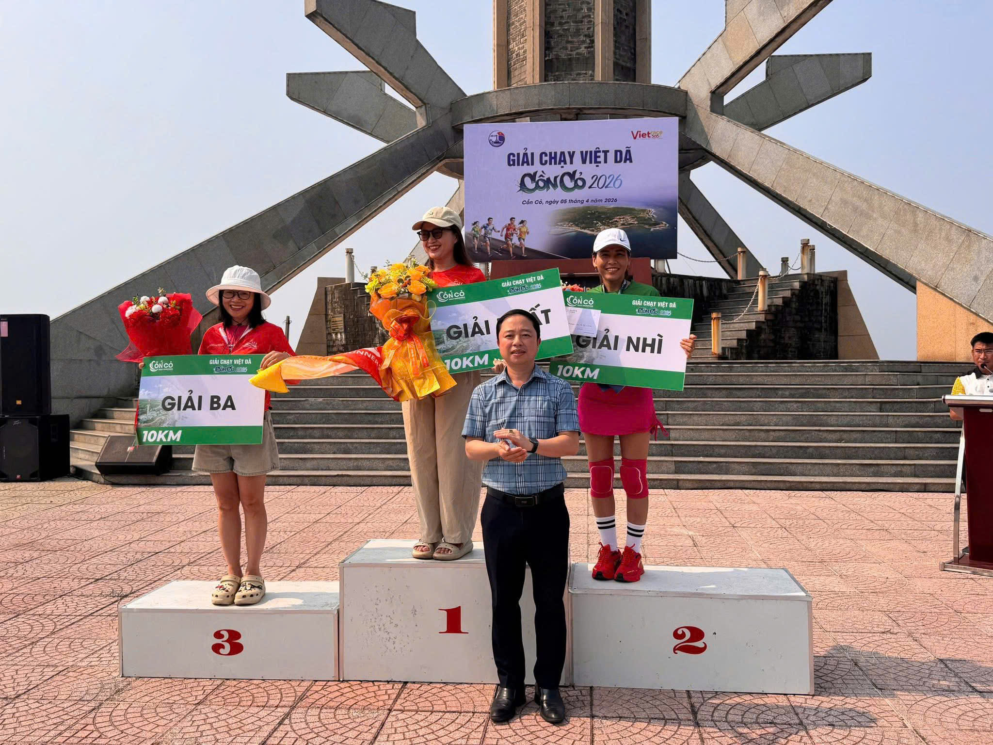 Nữ bác sĩ bước ra từ ung thư: Gieo hy vọng trên từng cung đường chạy- Ảnh 7. Nữ bác sĩ bước ra từ ung thư: Gieo hy vọng trên từng cung đường chạy- Ảnh 7.