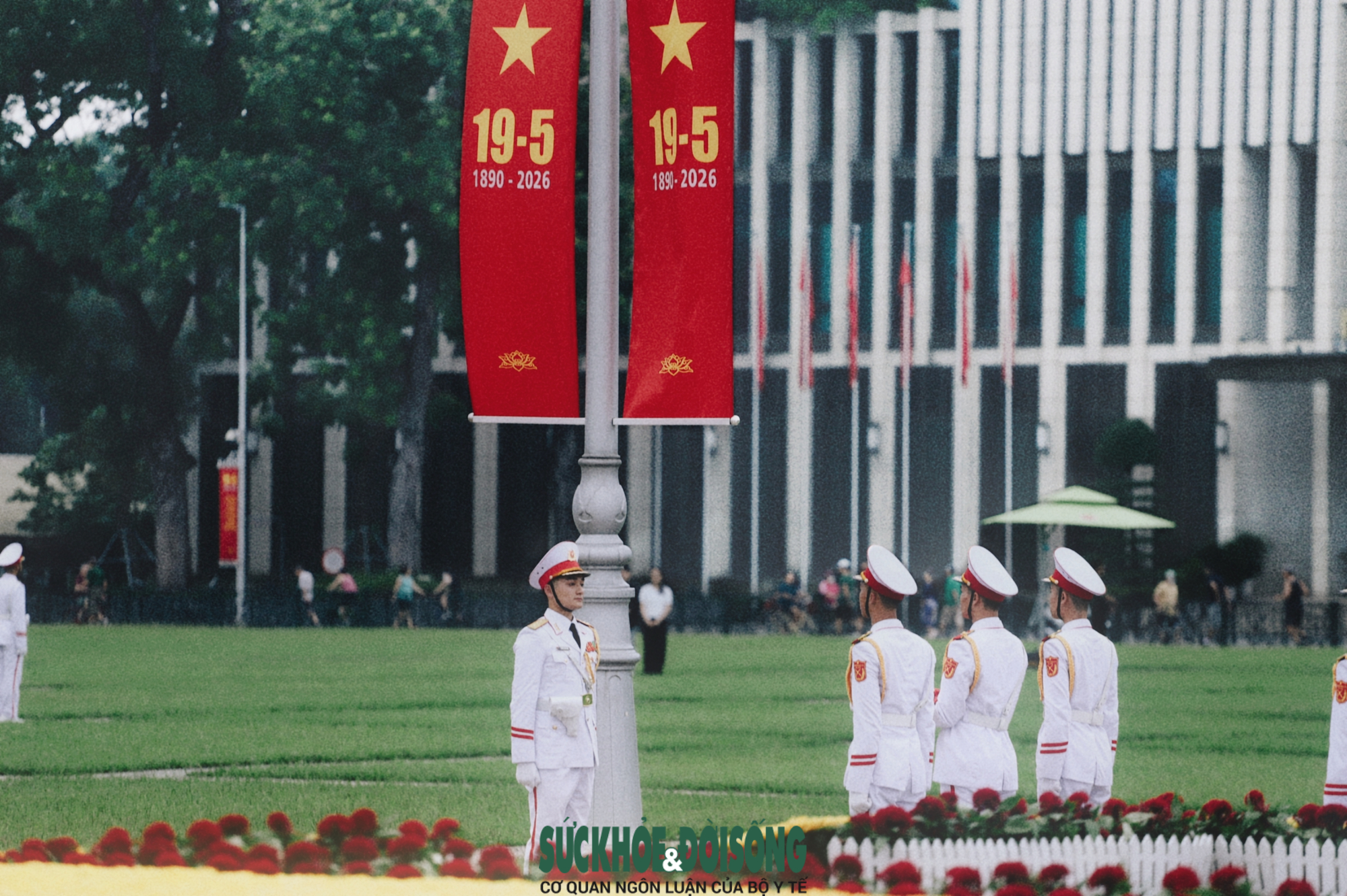 Cận cảnh lễ thượng cờ tại Lăng Bác những ngày tháng 5 lịch sử- Ảnh 15. Cận cảnh lễ thượng cờ tại Lăng Bác những ngày tháng 5 lịch sử- Ảnh 15.