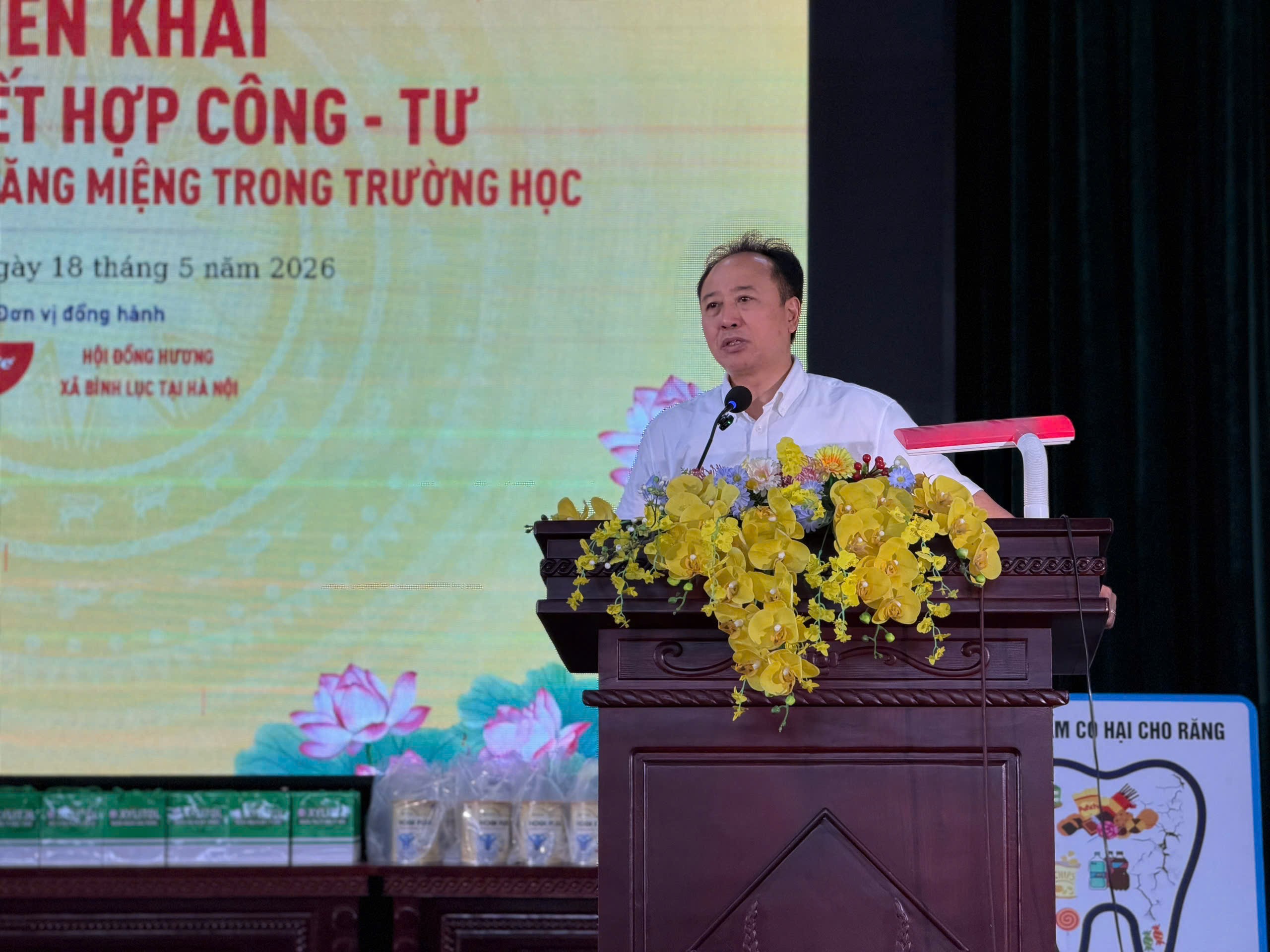 Triển khai mô hình kết hợp công - tư chăm sóc sức khỏe răng miệng học đường- Ảnh 1.