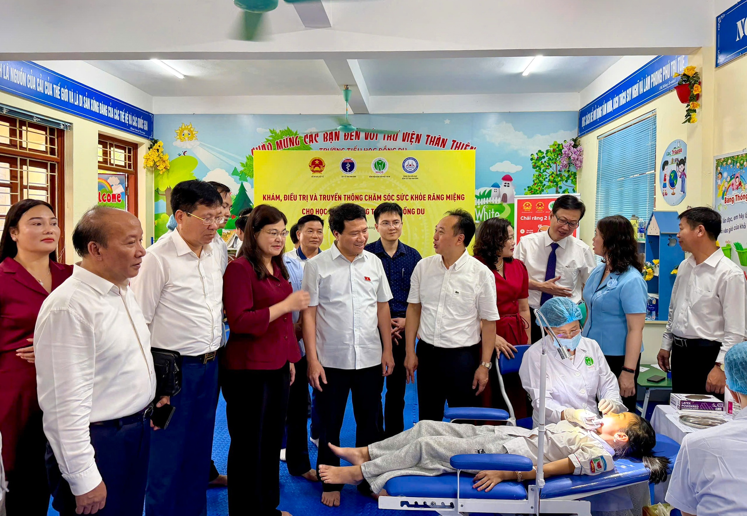 Triển khai mô hình kết hợp công - tư chăm sóc sức khỏe răng miệng học đường- Ảnh 2.