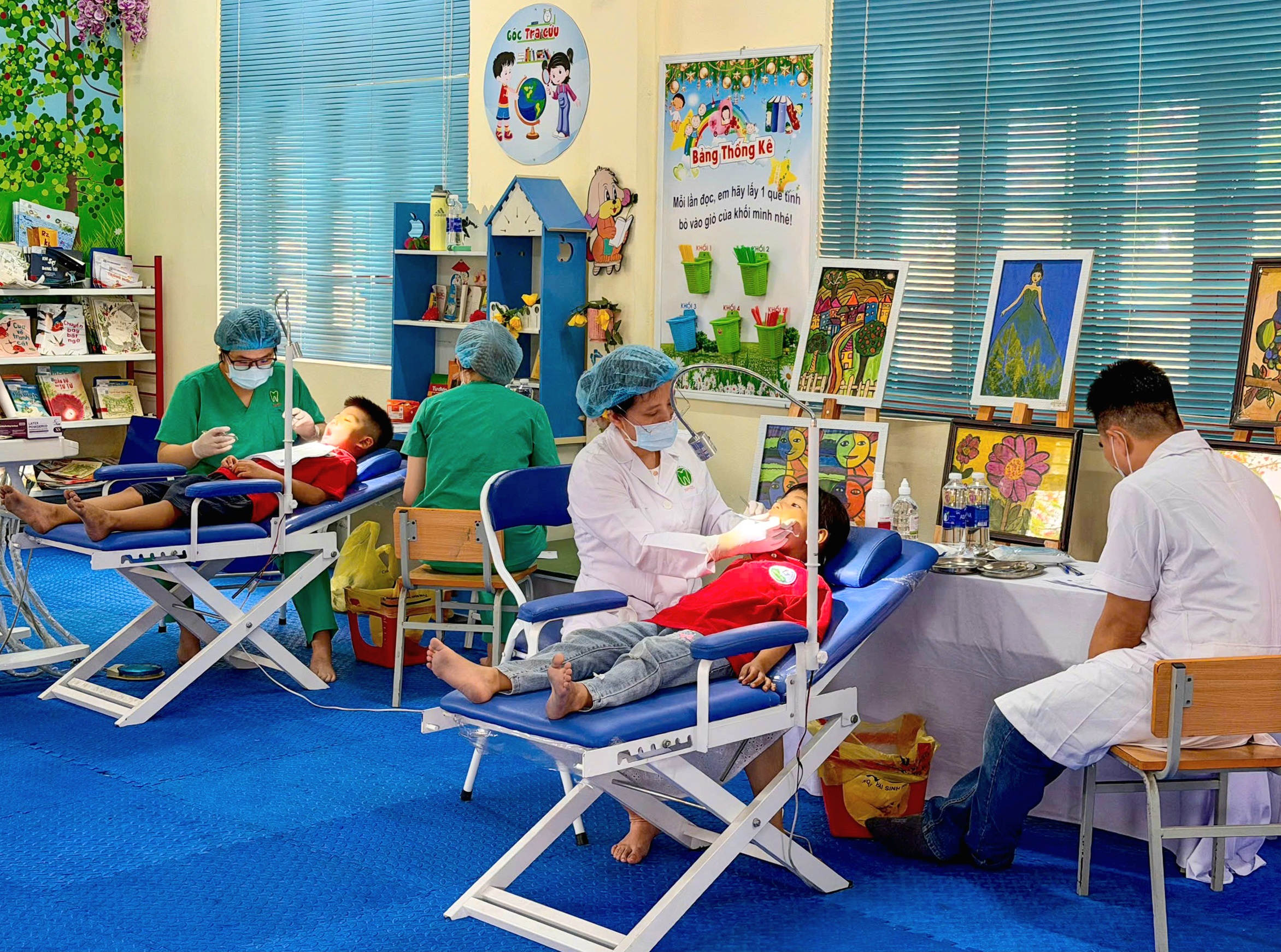 Triển khai mô hình kết hợp công - tư chăm sóc sức khỏe răng miệng học đường- Ảnh 3.