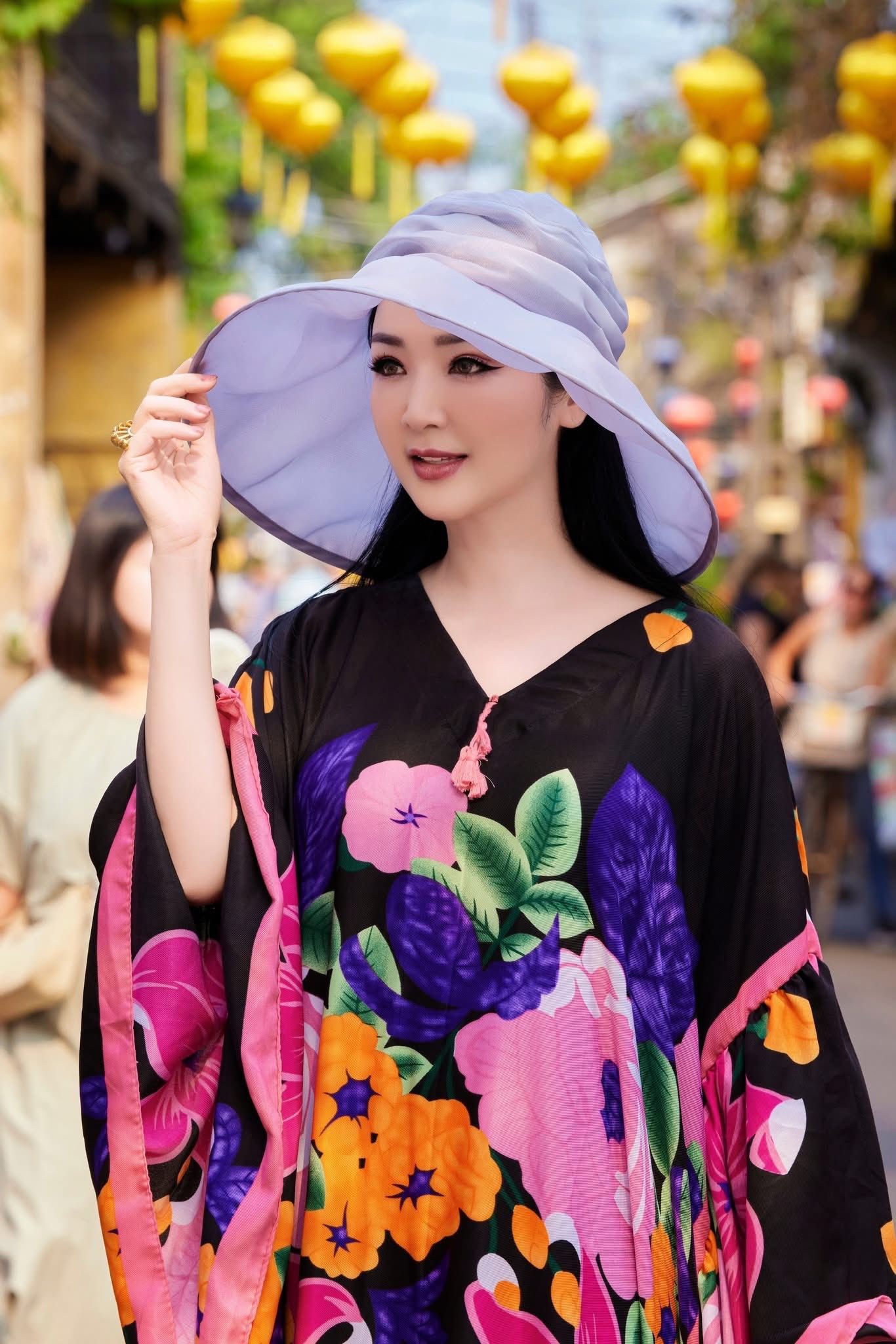 Giáng My tuổi U60: Mẹ đơn thân giàu sang kín tiếng, bất ngờ gây chú ý với dòng trạng thái 'xin 1 vé về tuổi thơ'- Ảnh 8.
