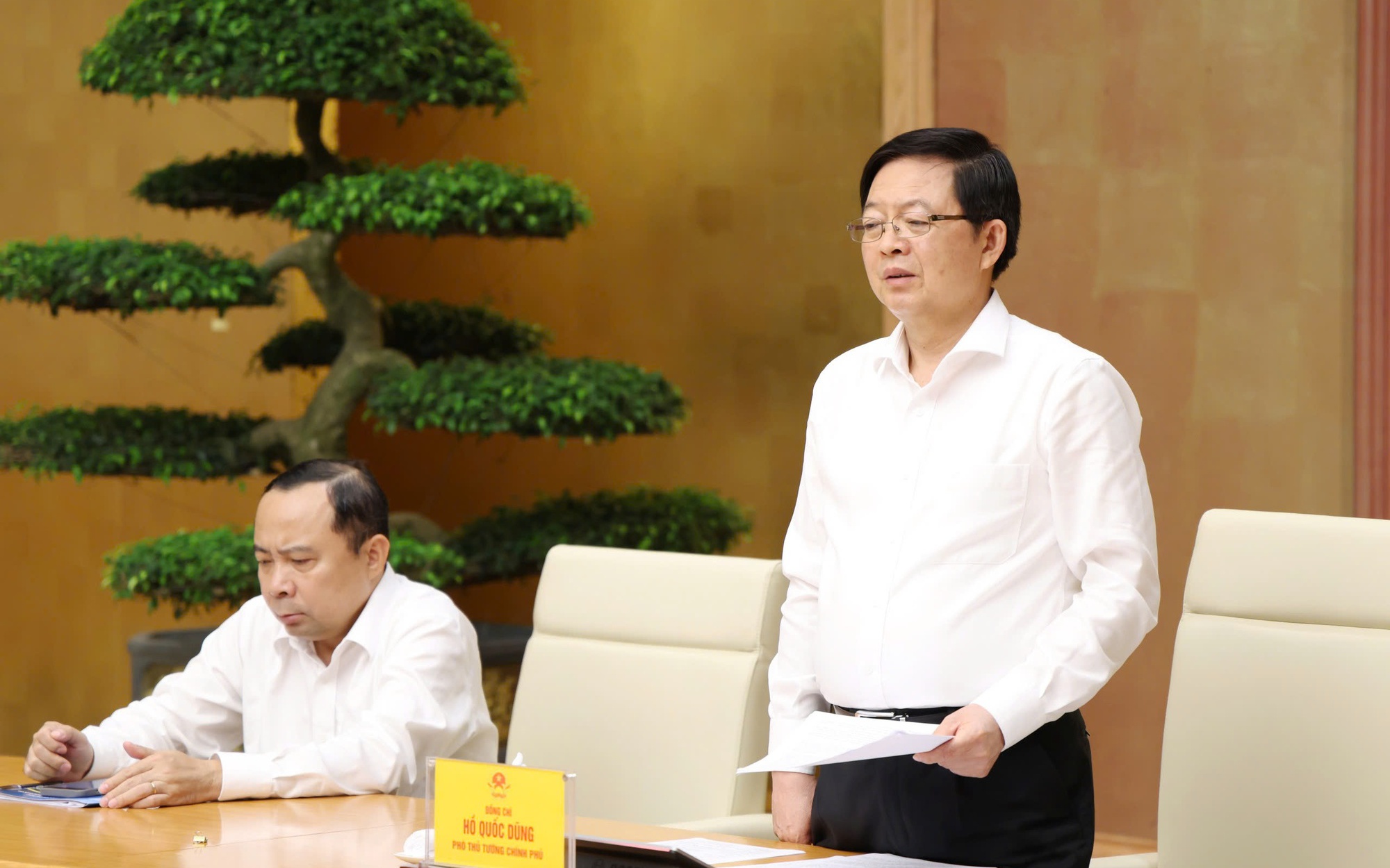 Đà Nẵng hỗ trợ hộ kinh doanh chuyển đổi số: Miễn phí phần mềm, AI, hóa đơn điện tử để bứt tốc bán lẻ- Ảnh 2. Phó Thủ tướng yêu cầu tăng tốc phát triển KH&CN, đổi mới sáng tạo và chuyển đổi số