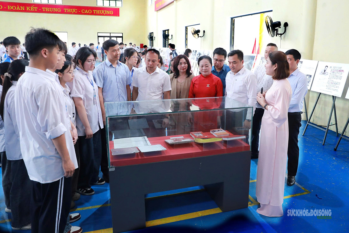 Theo dấu chân Bác qua những tư liệu lịch sử ở Đất Tổ- Ảnh 4. Theo dấu chân Bác qua những tư liệu lịch sử ở Đất Tổ- Ảnh 4.