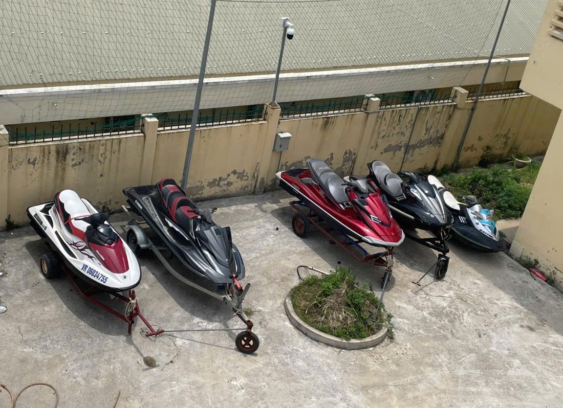 Xử phạt hàng loạt phương tiện mô tô nước vi phạm- Ảnh 1. Xử phạt hàng loạt phương tiện mô tô nước vi phạm- Ảnh 1.