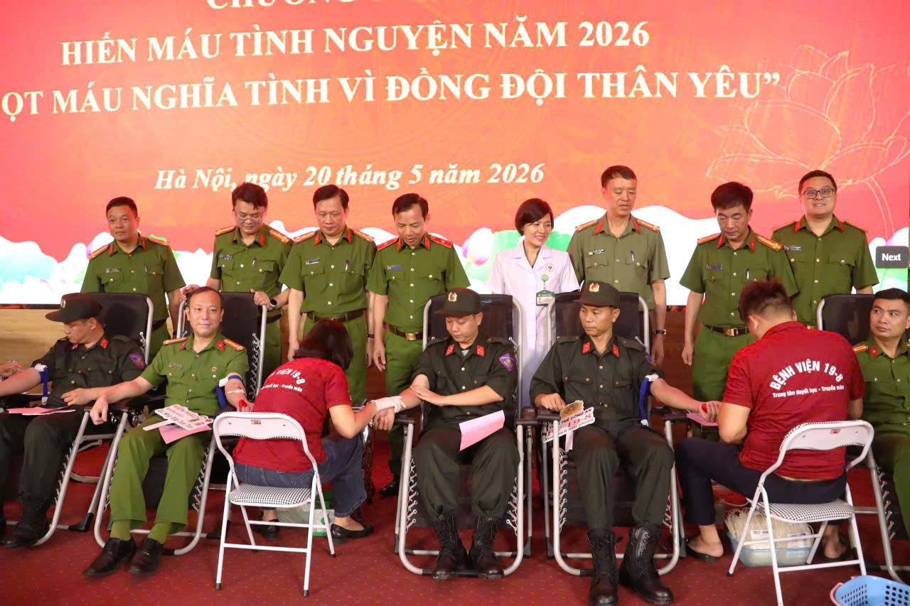 Mỗi giọt máu cho đi hôm nay sẽ thắp sáng hy vọng sống cho nhiều người bệnh ngày mai- Ảnh 1. Mỗi giọt máu cho đi hôm nay sẽ thắp sáng hy vọng sống cho nhiều người bệnh ngày mai- Ảnh 1.