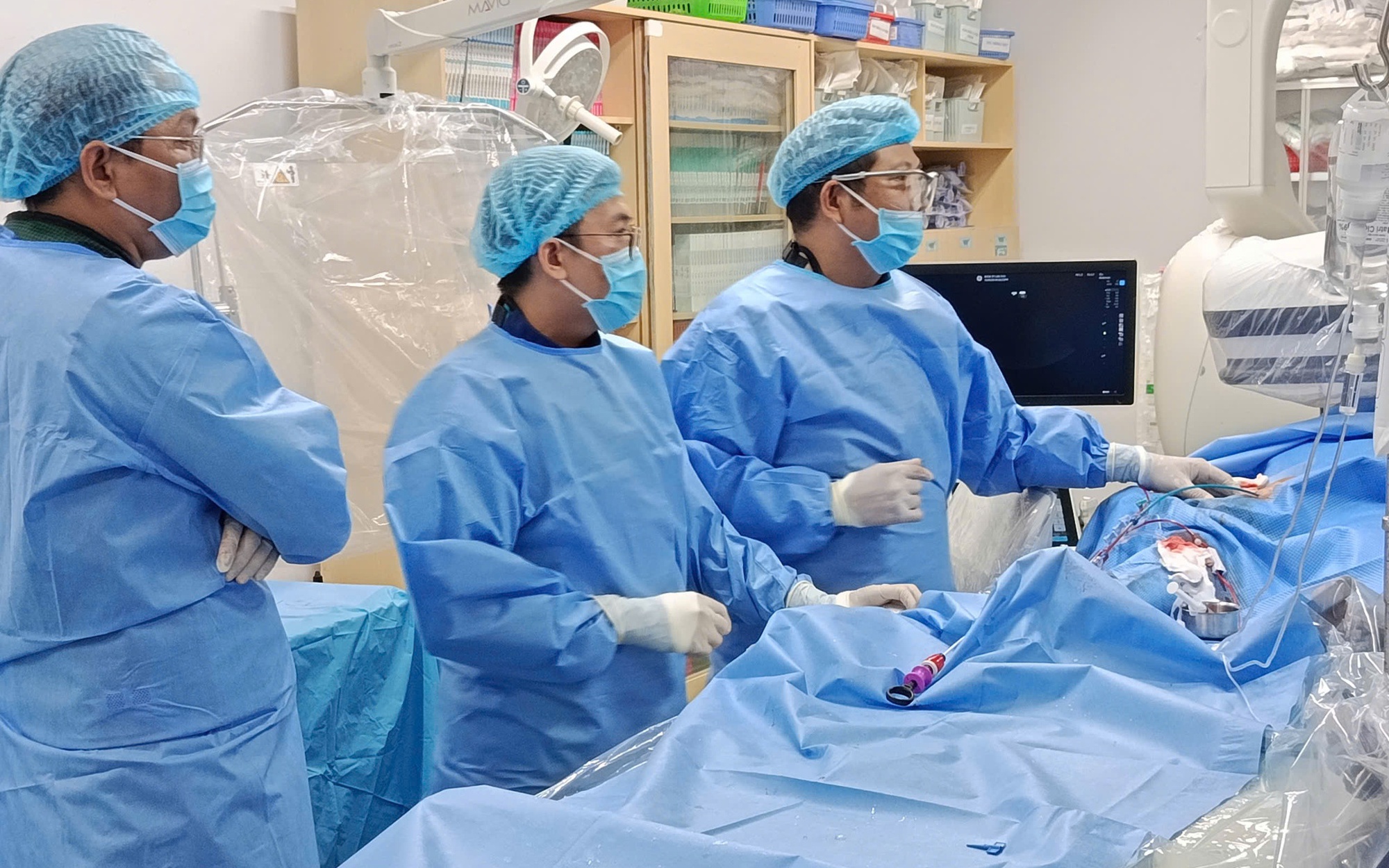 Bắt đối tượng đột nhập bệnh viện trộm cắp tài sản- Ảnh 2. Người bệnh miền Tây được can thiệp tim ngay tại Cần Thơ