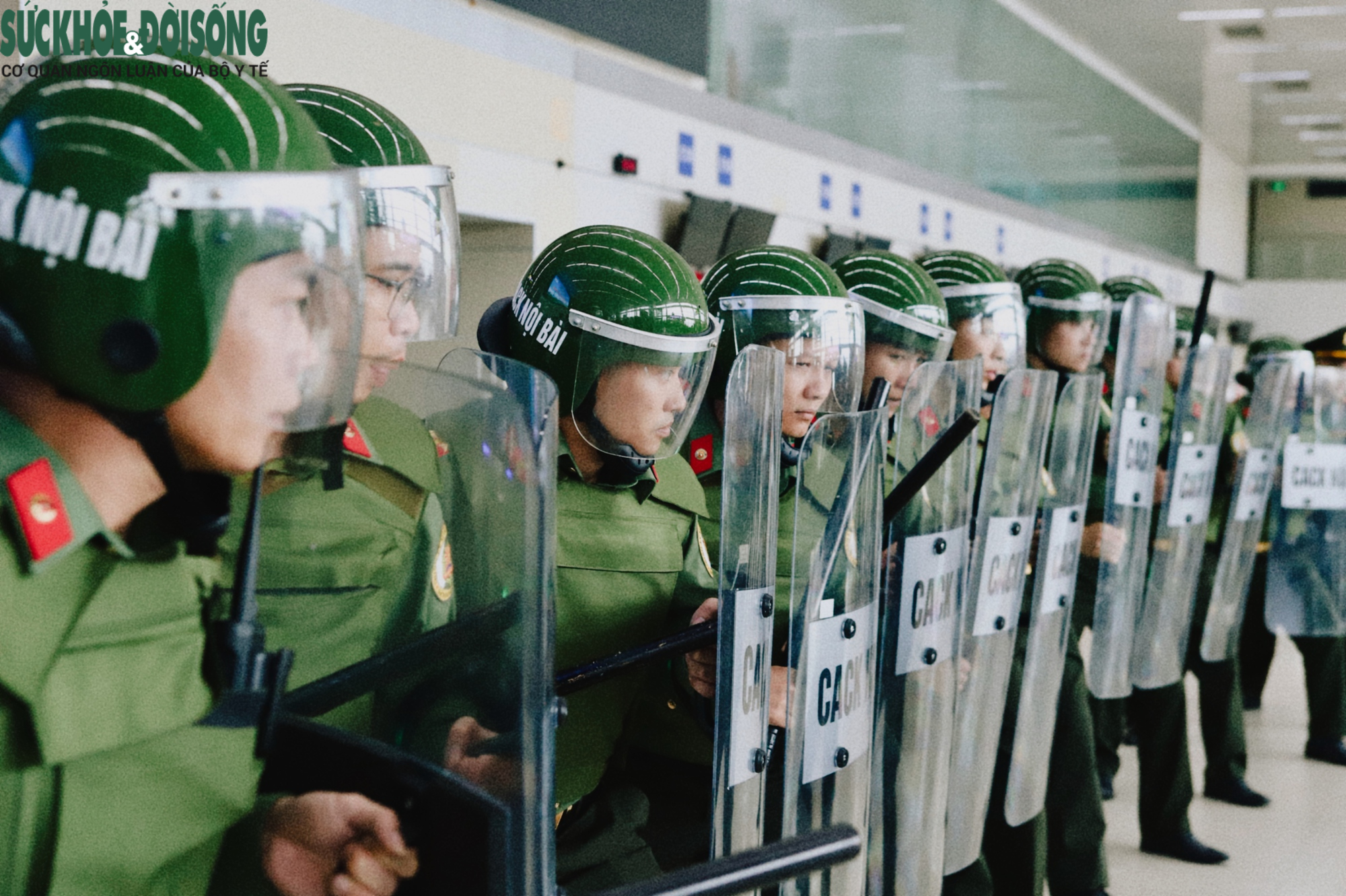 Diễn tập xử lý tình huống khẩn nguy an ninh sân bay- Ảnh 7. Diễn tập xử lý tình huống khẩn nguy an ninh sân bay- Ảnh 7.
