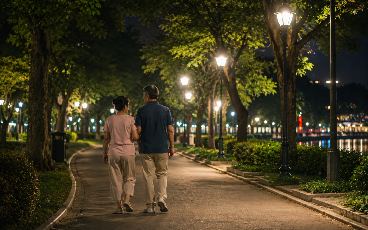Vì sao đi bộ sau bữa ăn được xem là 'thói quen trường thọ'?