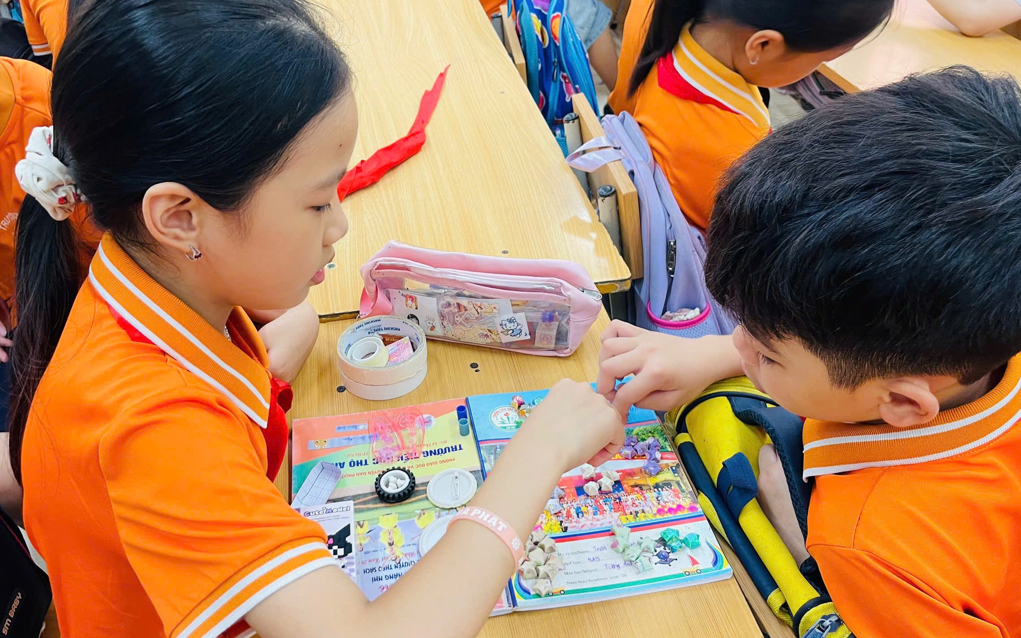 Phát động cuộc thi vẽ tranh dành cho thiếu nhi nhân dịp hè- Ảnh 4. Phát động cuộc thi vẽ tranh dành cho thiếu nhi nhân dịp hè- Ảnh 4.