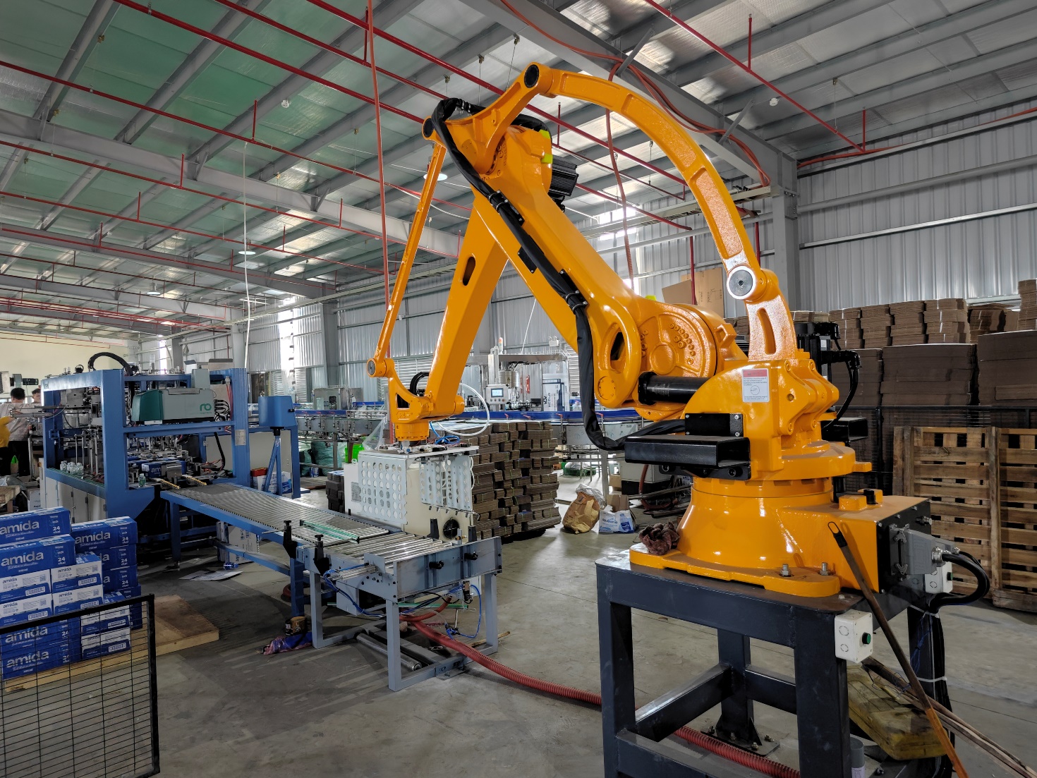Nước uống đóng chai Amida: Giải pháp bù nước an toàn- Ảnh 2. Nước uống đóng chai Amida: Giải pháp bù nước an toàn- Ảnh 2.