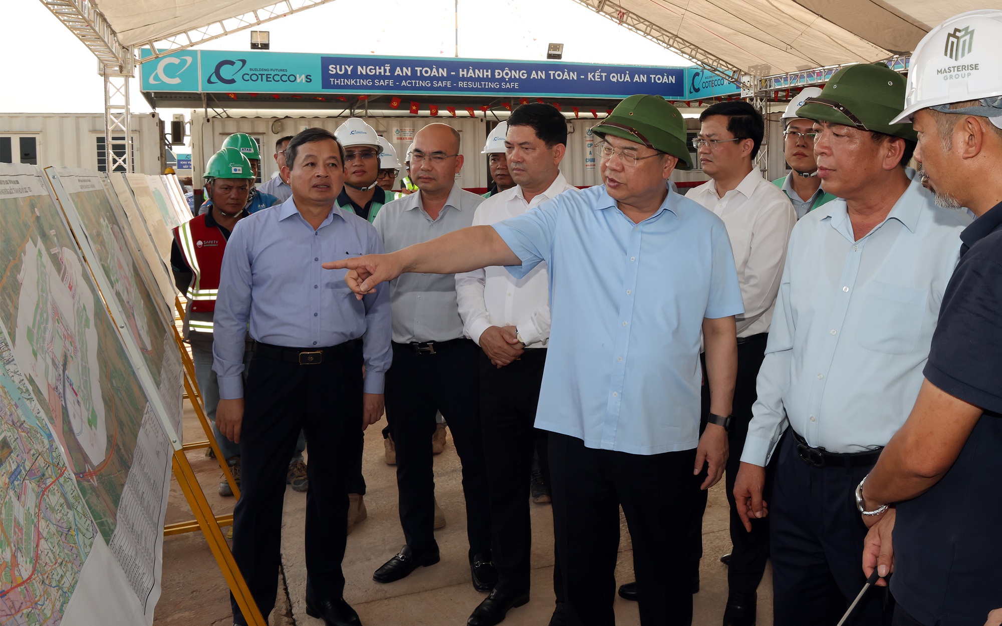 Phó Thủ tướng: Không điều chỉnh quy hoạch tùy tiện, phát triển manh mún, thiếu tầm nhìn- Ảnh 4. Phó Thủ tướng: Không điều chỉnh quy hoạch tùy tiện, phát triển manh mún, thiếu tầm nhìn- Ảnh 4.