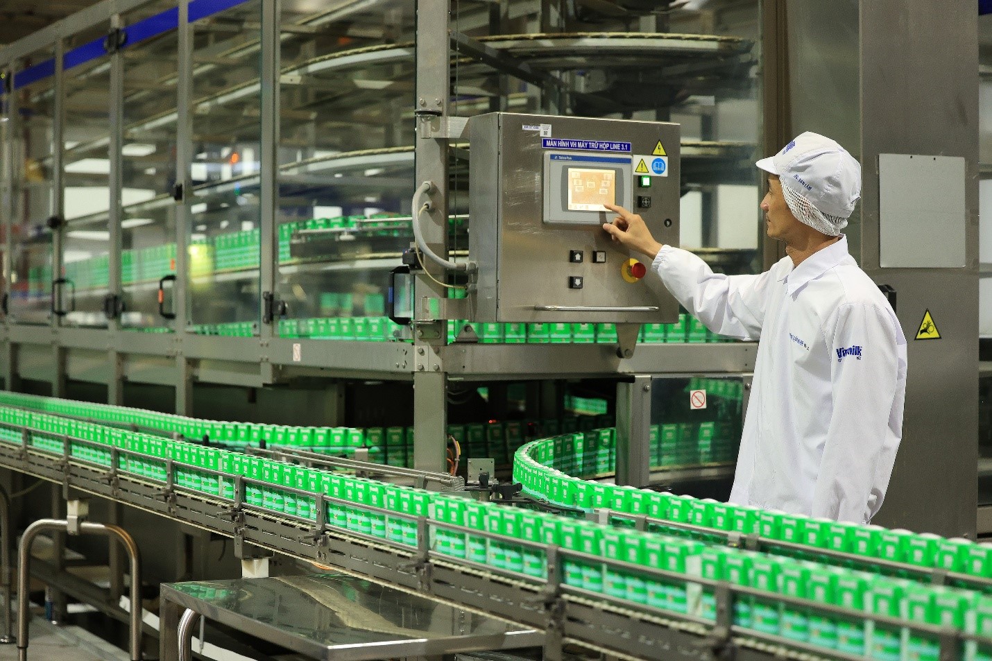 Minh bạch từ nguồn gốc đến chất lượng, Vinamilk củng cố niềm tin người tiêu dùng Việt- Ảnh 4. Minh bạch từ nguồn gốc đến chất lượng, Vinamilk củng cố niềm tin người tiêu dùng Việt- Ảnh 4.