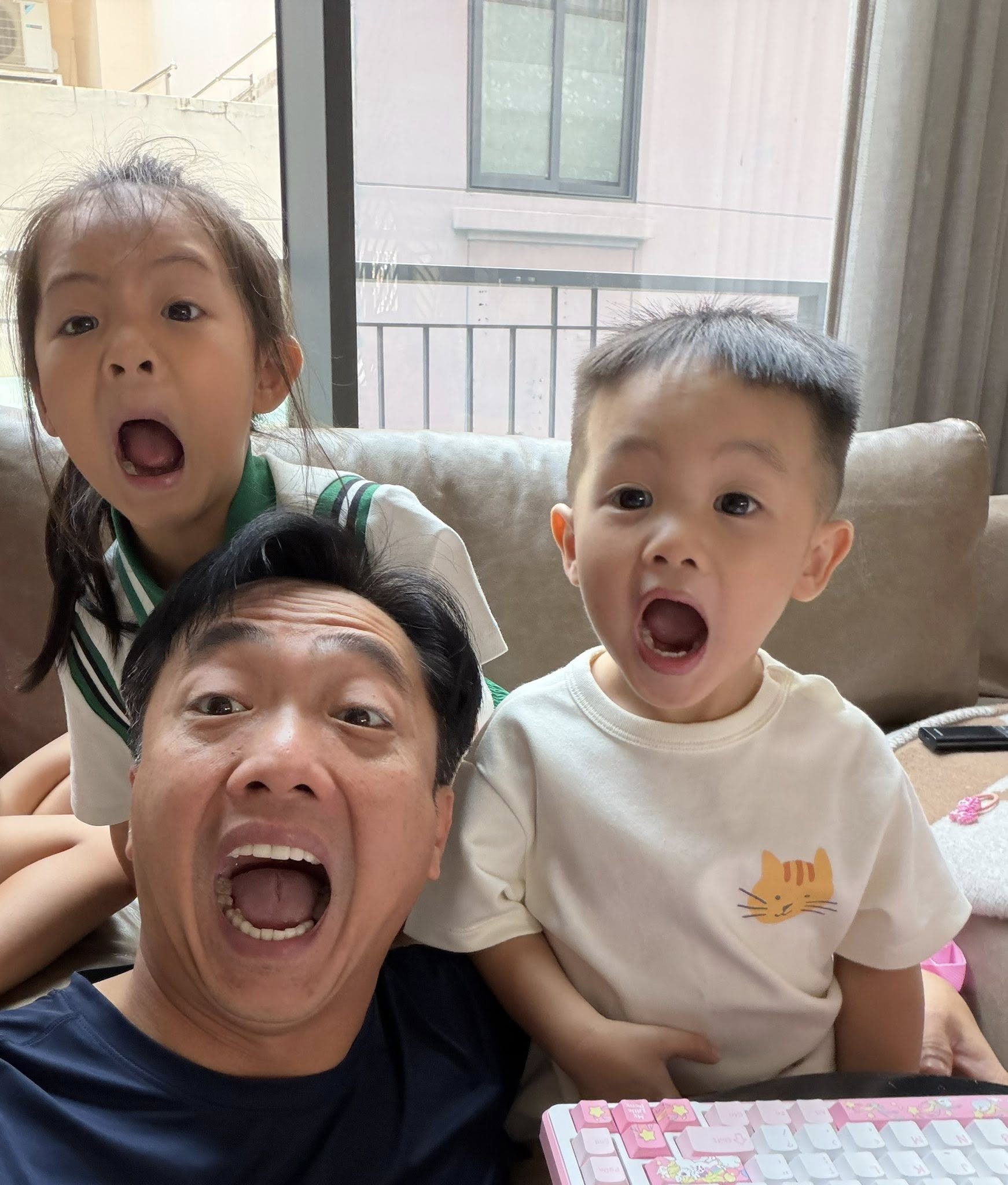 Cường Đô la tình tứ bên Đàm Thu Trang, ở nhà phụ vợ chăm con rất khéo- Ảnh 9. Cường Đô la tình tứ bên Đàm Thu Trang, ở nhà phụ vợ chăm con rất khéo- Ảnh 9.