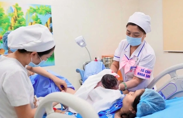 Từ 1/7, sinh con thứ hai được nghỉ 7 tháng, chế độ trợ cấp được BHXH tính thế nào?- Ảnh 1. Từ 1/7, sinh con thứ hai được nghỉ 7 tháng, chế độ trợ cấp được BHXH tính thế nào?- Ảnh 1.