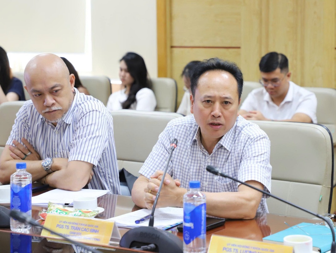 Gallery - Thứ trưởng Trần Văn Thuấn yêu cầu đẩy nhanh tiến độ hoàn thành ngân hàng câu hỏi kỳ kiểm tra năng lực hành nghề y - image 3