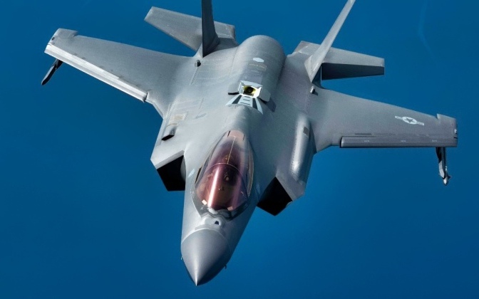 Chuyên gia Mỹ chỉ ra lý do tiêm kích F-35 vượt trội hơn hẳn F-22- Ảnh 2. Nga gặp áp lực với loạt tiêm kích F-35 ở sườn phía đông