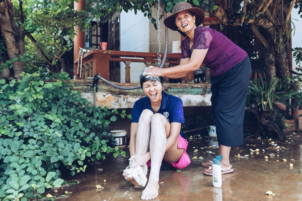Mẹ ruột Hoa hậu H'Hen Niê một đời tảo tần, dạy con bằng tình yêu thương giản dị- Ảnh 8. Mẹ ruột Hoa hậu H'Hen Niê một đời tảo tần, dạy con bằng tình yêu thương giản dị- Ảnh 8.