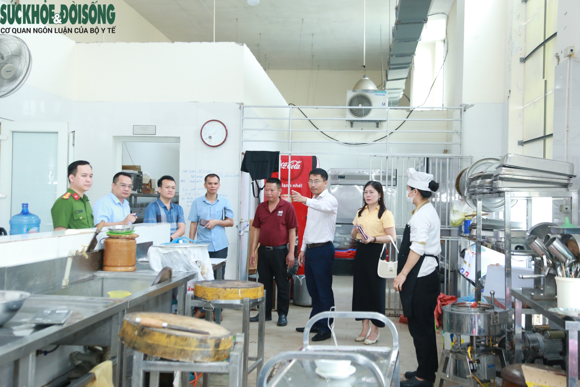 Phát hiện 7 cơ sở vi phạm an toàn thực phẩm, đề nghị xử phạt 177 triệu đồng- Ảnh 1. Phát hiện 7 cơ sở vi phạm an toàn thực phẩm, đề nghị xử phạt 177 triệu đồng- Ảnh 1.