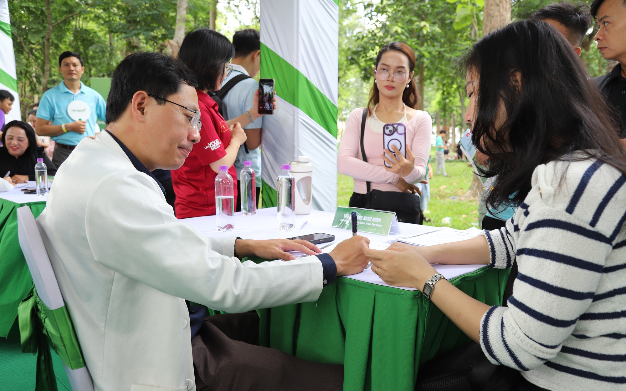Điều gì đang chờ người dân tại 10 gian tư vấn của Ngày Dinh dưỡng cộng đồng Việt Nam Lần 7? - Ảnh 2.