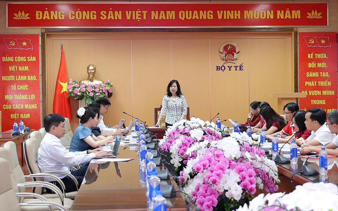 Tôn vinh 100 người hiến máu tiêu biểu toàn quốc: Lan tỏa những câu chuyện đẹp về tình người- Ảnh 6. Tôn vinh 100 người hiến máu tiêu biểu toàn quốc: Lan tỏa những câu chuyện đẹp về tình người- Ảnh 6.