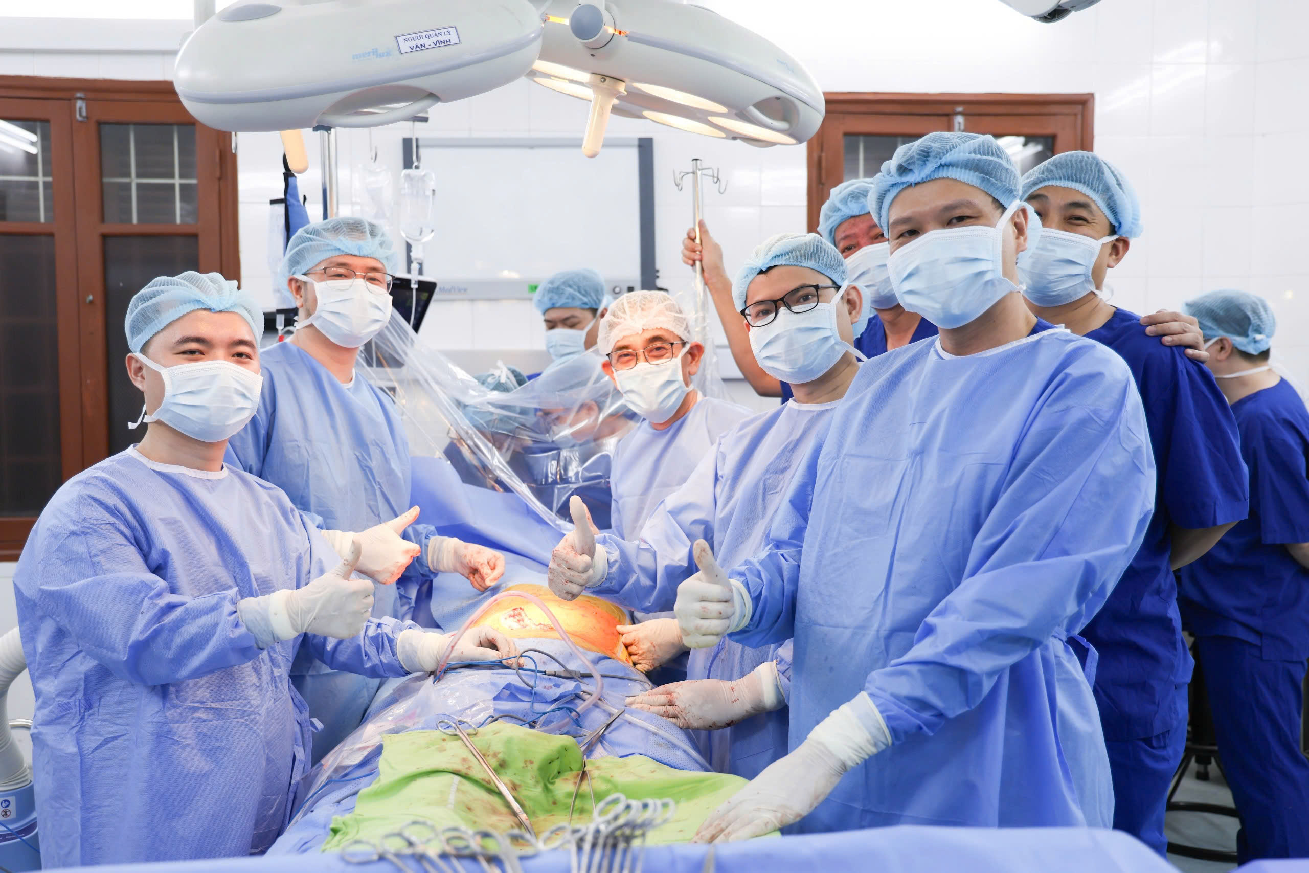 Bệnh viện Hữu nghị Việt Tiệp thực hiện ca ghép thận đầu tiên từ người hiến chết não- Ảnh 4. Bệnh viện Hữu nghị Việt Tiệp thực hiện ca ghép thận đầu tiên từ người hiến chết não- Ảnh 4.