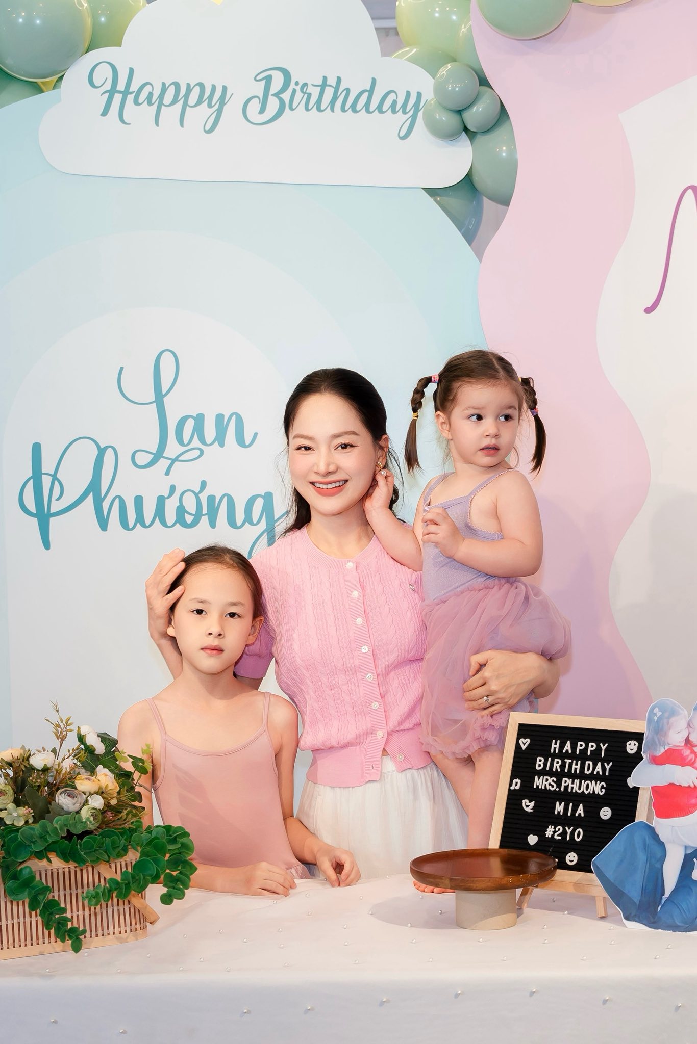 Hậu ly hôn chồng Tây, cuộc sống của 3 mẹ con Lan Phương ra sao?- Ảnh 8. Hậu ly hôn chồng Tây, cuộc sống của 3 mẹ con Lan Phương ra sao?- Ảnh 8.