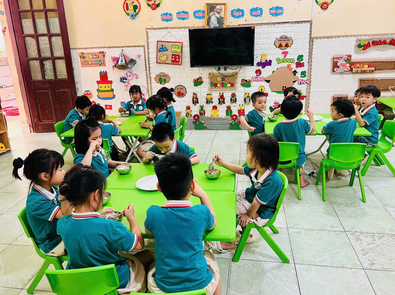 Gallery - Nỗ lực nâng cao chất lượng dinh dưỡng học đường tại Trường Mầm non Linh Sơn - image 2