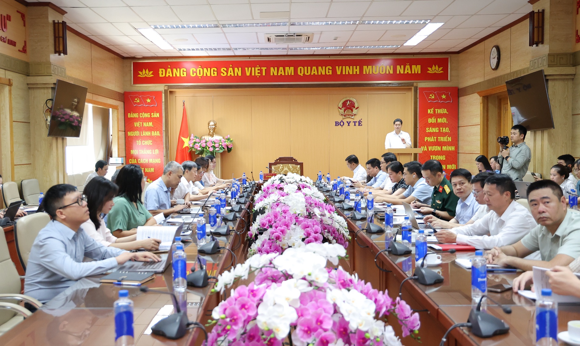 Bộ Y tế hướng dẫn triển khai Luật Phòng bệnh: Đẩy nhanh khám sức khỏe định kỳ, tăng đầu tư y tế dự phòng- Ảnh 5. Bộ Y tế hướng dẫn triển khai Luật Phòng bệnh: Đẩy nhanh khám sức khỏe định kỳ, tăng đầu tư y tế dự phòng- Ảnh 5.