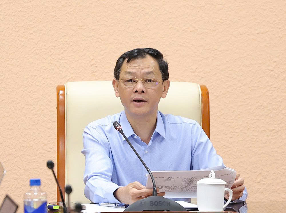 Bộ Y tế yêu cầu các đơn vị báo cáo tiến độ chuyển đổi số hằng tuần- Ảnh 1. Bộ Y tế yêu cầu các đơn vị báo cáo tiến độ chuyển đổi số hằng tuần- Ảnh 1.