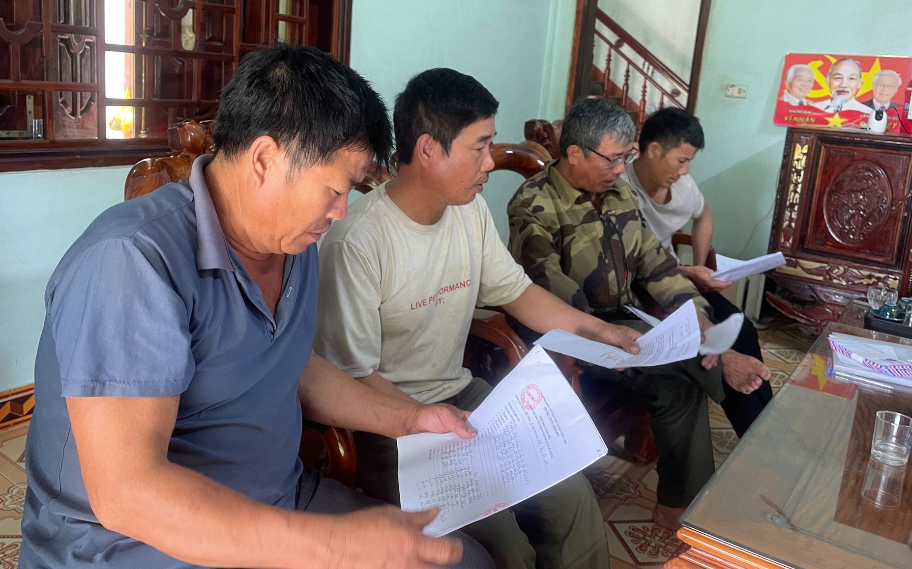 Thông tin mới vụ xã phải thu hồi gần 200 triệu tiền hỗ trợ thiệt hại thiên tai- Ảnh 4. Thông tin mới vụ xã phải thu hồi gần 200 triệu tiền hỗ trợ thiệt hại thiên tai- Ảnh 4.
