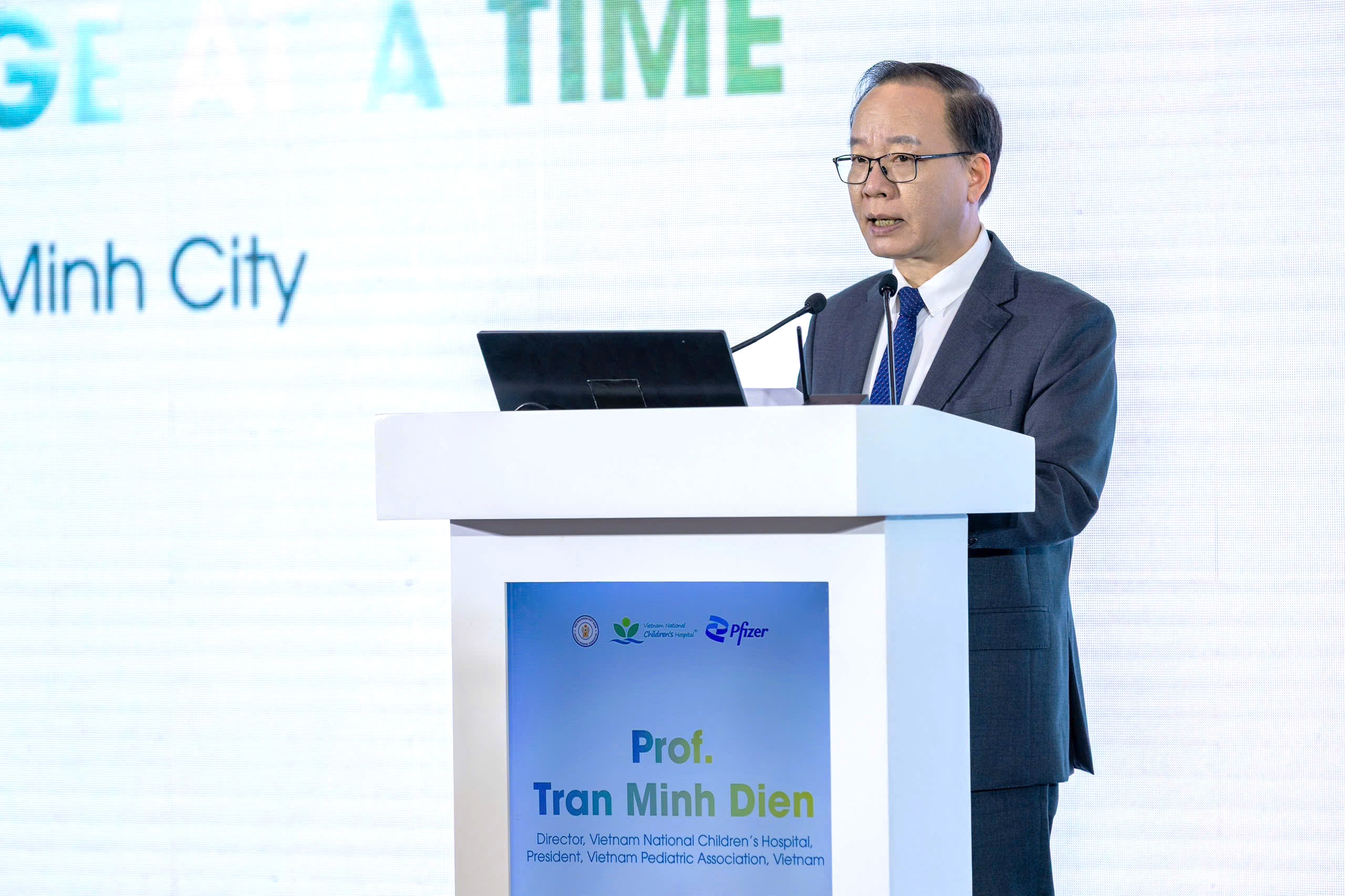 Nhiều bệnh hô hấp nguy hiểm gia tăng ở trẻ em, chuyên gia kêu gọi chuyển mạnh sang dự phòng- Ảnh 2. Nhiều bệnh hô hấp nguy hiểm gia tăng ở trẻ em, chuyên gia kêu gọi chuyển mạnh sang dự phòng- Ảnh 2.