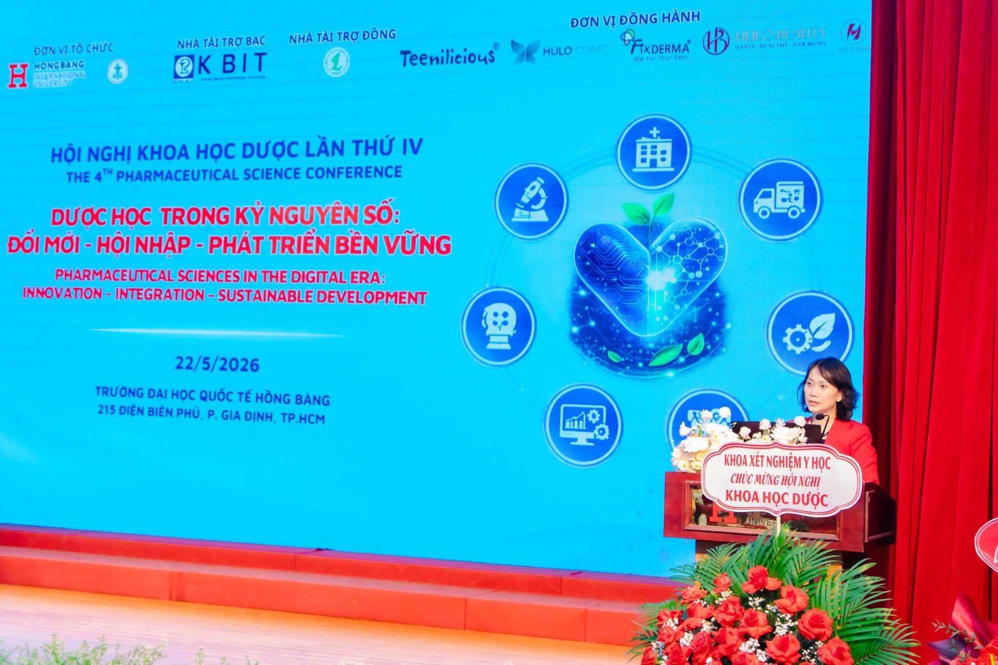 Đào tạo dược sĩ trước làn sóng AI và chăm sóc cá thể hóa- Ảnh 1. Đào tạo dược sĩ trước làn sóng AI và chăm sóc cá thể hóa- Ảnh 1.