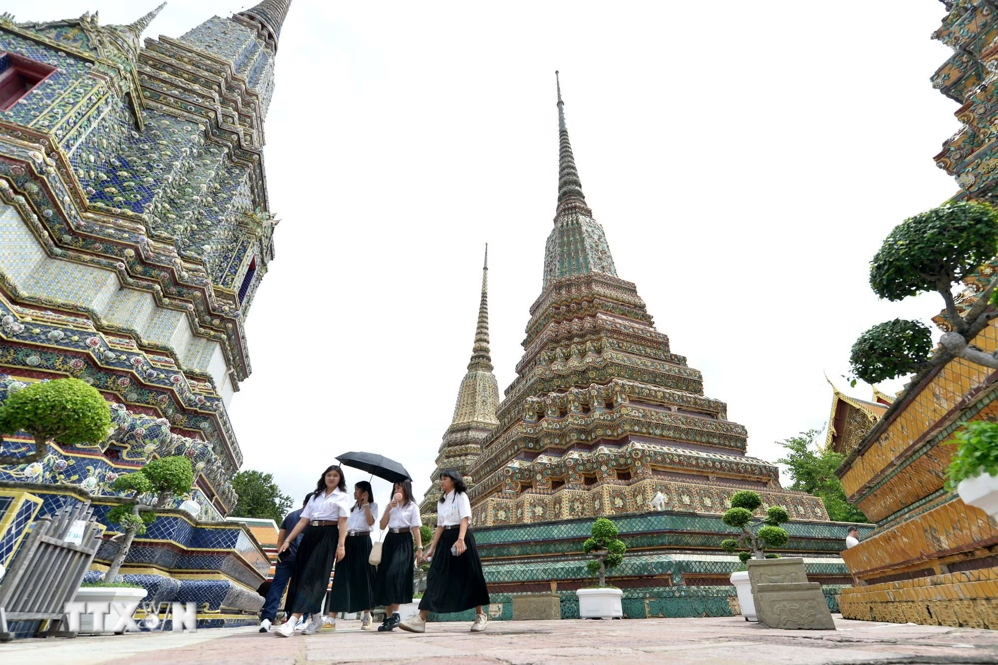 Đưa quan hệ Việt Nam-Thái Lan phát triển mạnh mẽ hơn nữa, hướng tới những tầm cao mới- Ảnh 10. Đưa quan hệ Việt Nam-Thái Lan phát triển mạnh mẽ hơn nữa, hướng tới những tầm cao mới- Ảnh 10.