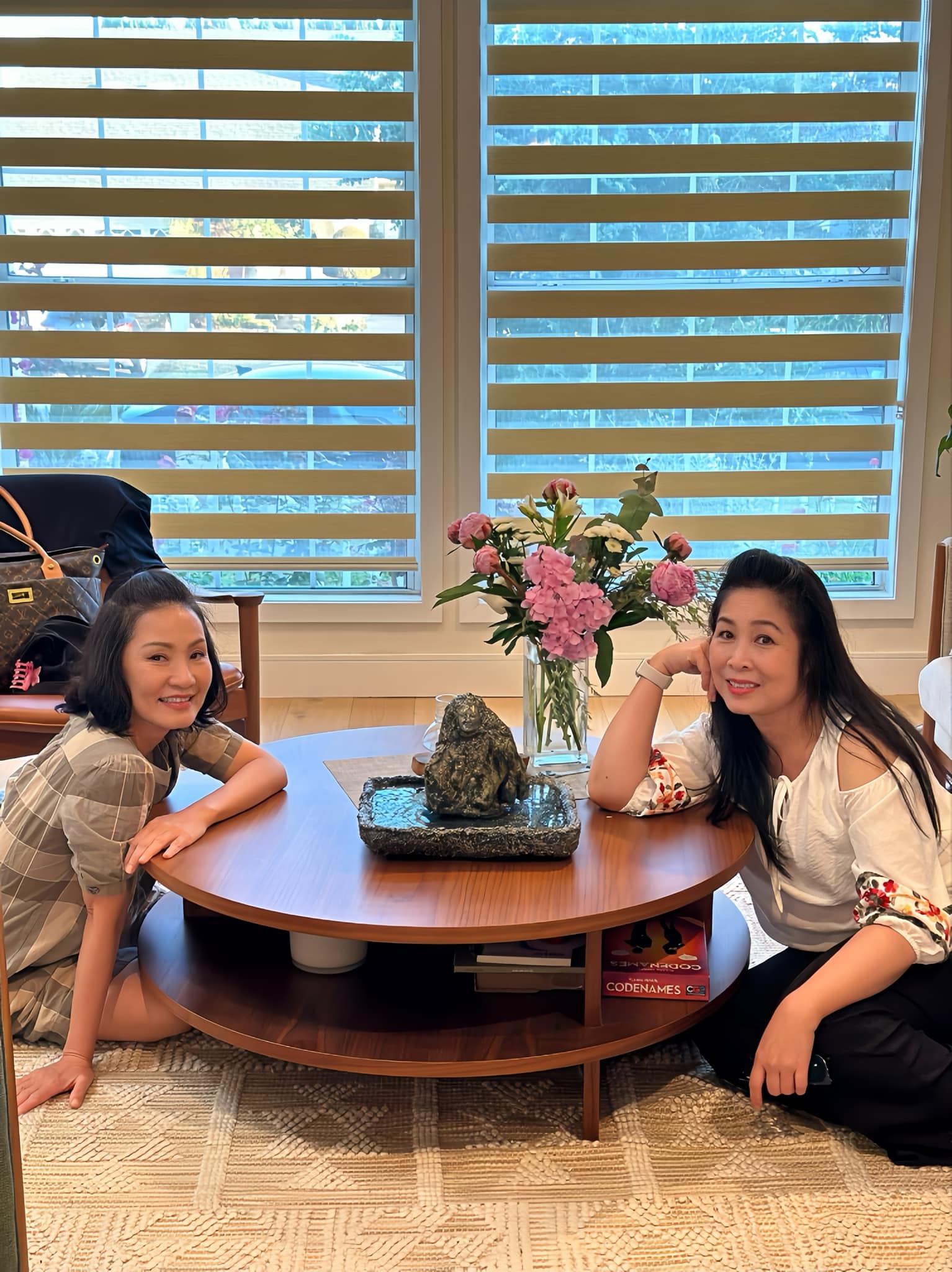 Nhắn mừng tuổi 60 của NSND Hồng Vân, nghệ sĩ Hồng Đào tiết lộ tình bạn kéo dài từ thập niên 80- Ảnh 3. Nhắn mừng tuổi 60 của NSND Hồng Vân, nghệ sĩ Hồng Đào tiết lộ tình bạn kéo dài từ thập niên 80- Ảnh 3.
