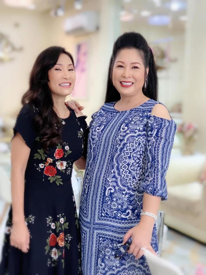 Nhắn mừng tuổi 60 của NSND Hồng Vân, nghệ sĩ Hồng Đào tiết lộ tình bạn kéo dài từ thập niên 80- Ảnh 7. Nhắn mừng tuổi 60 của NSND Hồng Vân, nghệ sĩ Hồng Đào tiết lộ tình bạn kéo dài từ thập niên 80- Ảnh 7.