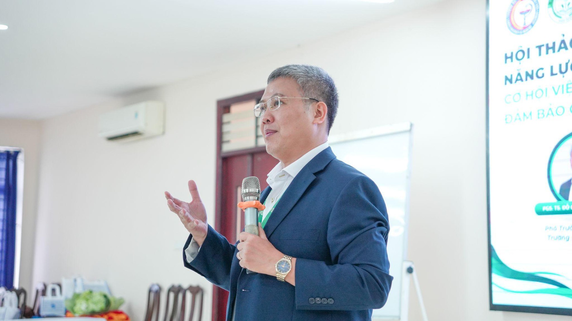Ngành Dược đang tìm kiếm thế hệ nhân lực như thế nào?- Ảnh 2. Ngành Dược đang tìm kiếm thế hệ nhân lực như thế nào?- Ảnh 2.