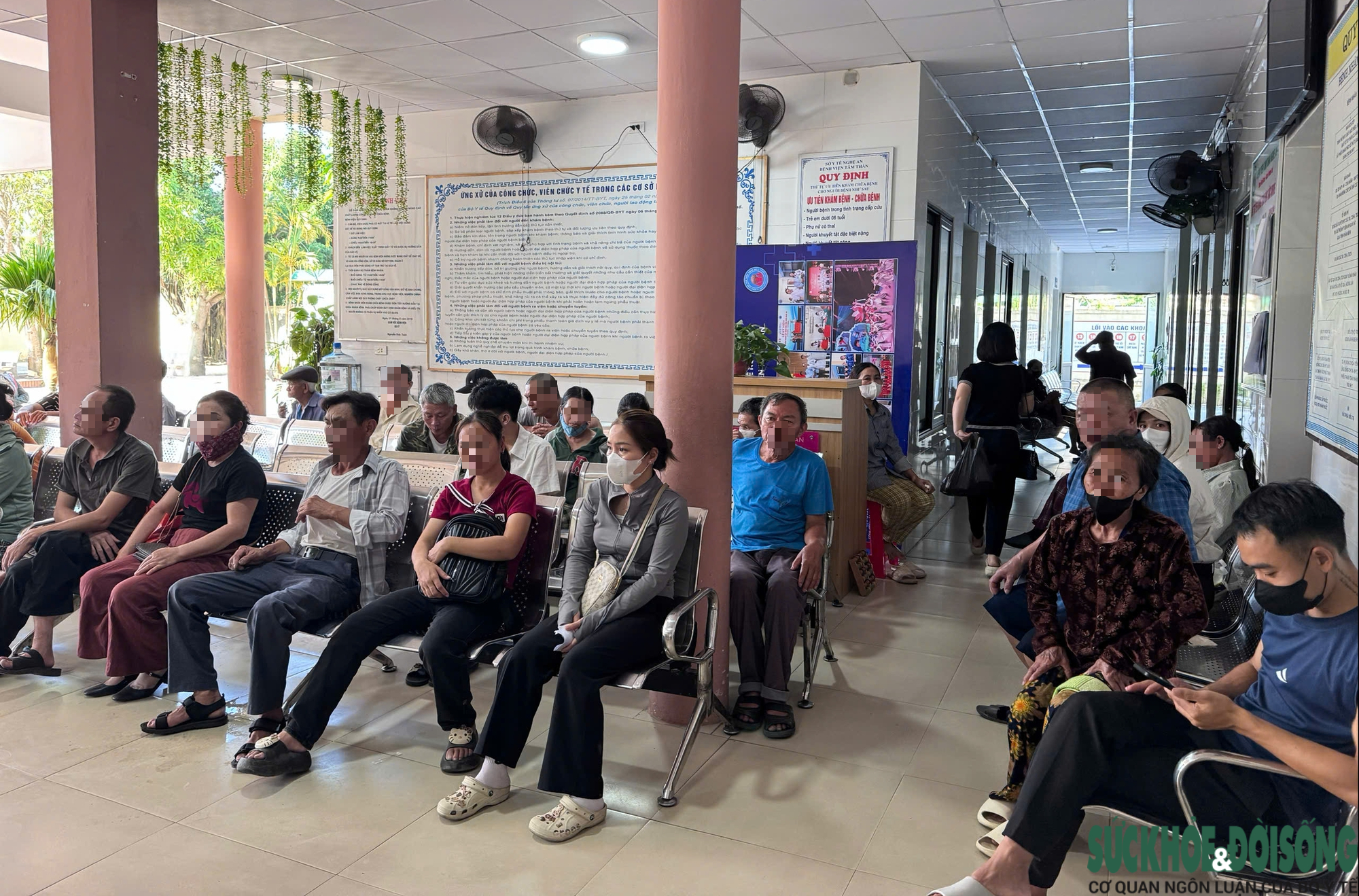 Bác sĩ cảnh báo nắng nóng cực đoan làm tăng nguy cơ rối loạn tâm thần- Ảnh 1.