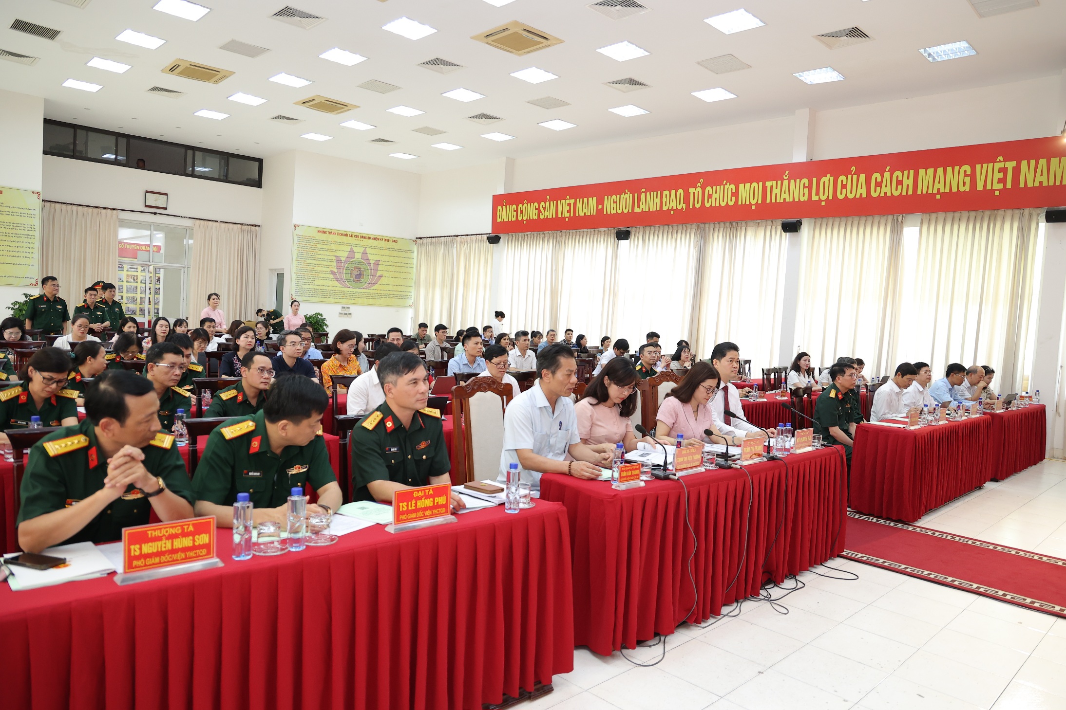 Đề xuất đổi mới chính sách BHYT để nâng tỷ trọng chi cho thuốc y học cổ truyền- Ảnh 2. Đề xuất đổi mới chính sách BHYT để nâng tỷ trọng chi cho thuốc y học cổ truyền- Ảnh 2.