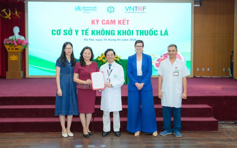'Bỏ thuốc lá là món quà ý nghĩa nhất bạn dành cho những người thân yêu'
- Ảnh 3.