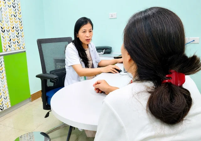 Gần kỳ thi chuyển cấp, tốt nghiệp THPT: Nhiều học sinh khám tâm thần vì lo âu, mất ngủ- Ảnh 2.