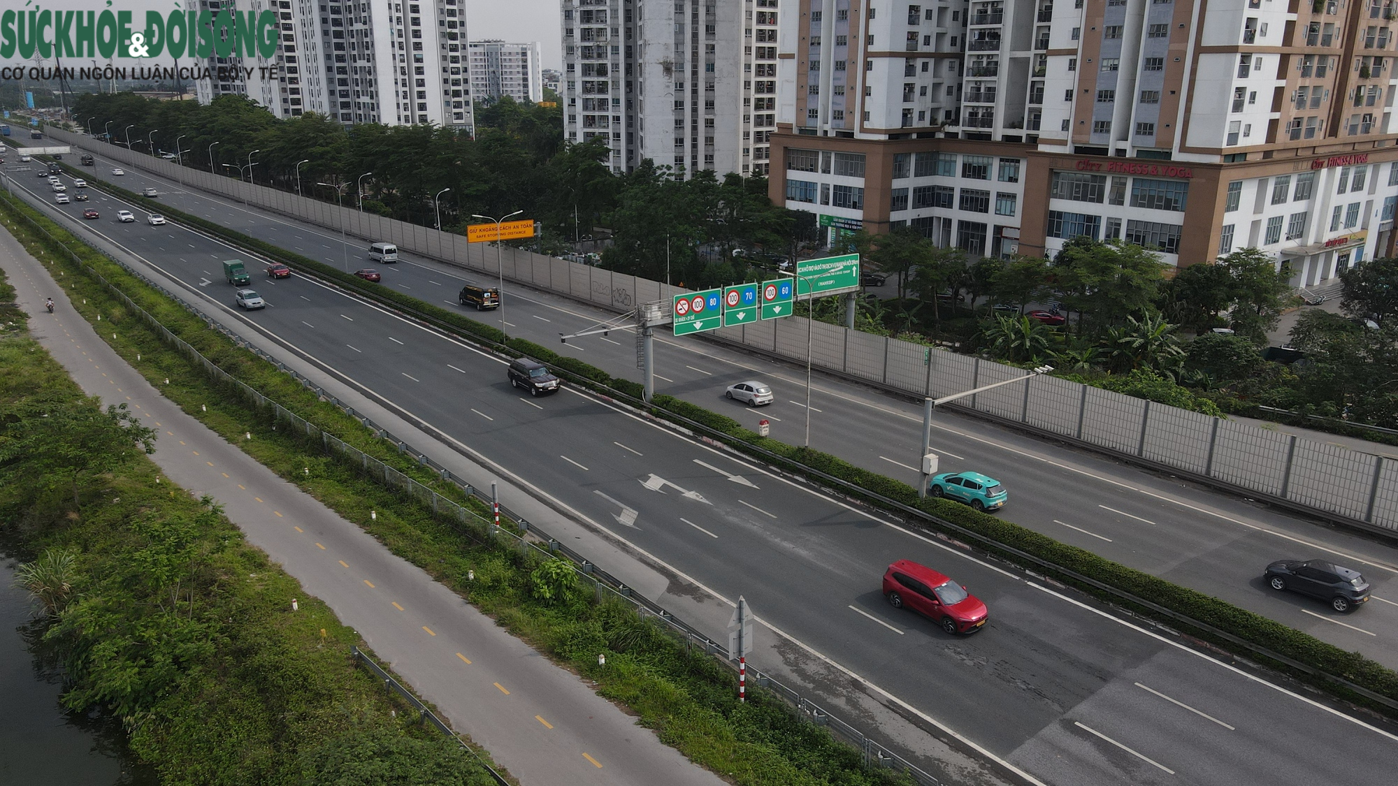 Chiều cuối nghỉ lễ 30/4, giao thông cửa ngõ Hà Nội thế nào?- Ảnh 3.