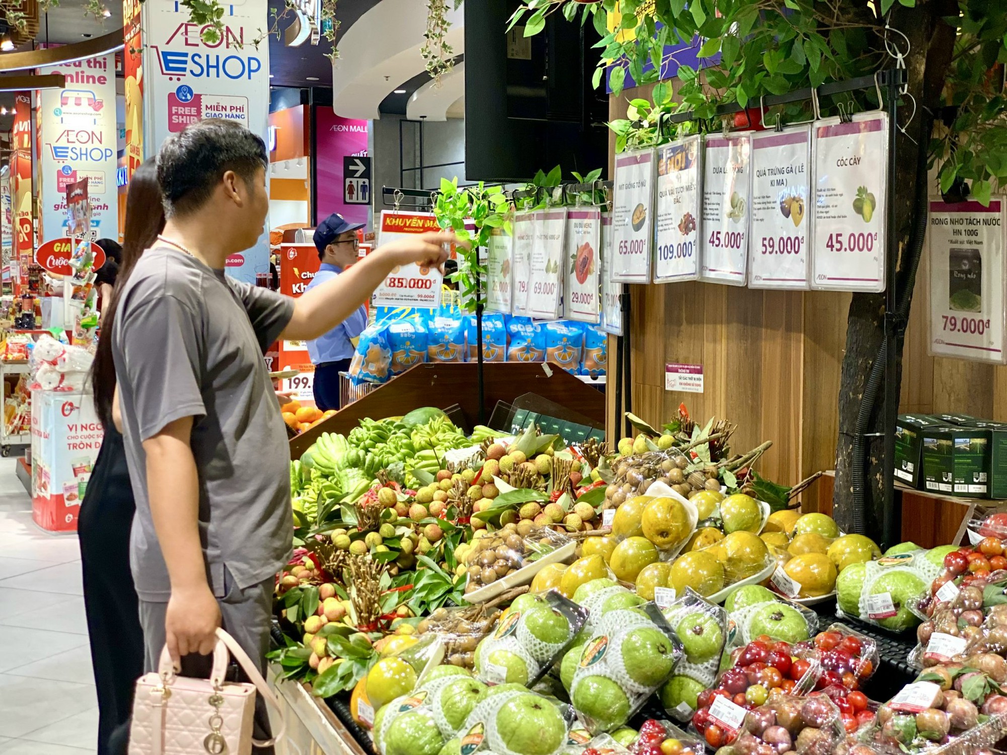 Vài u đầu mùa giá cả trăm nghìn đồng/kg nhưng vẫn ‘được lòng’ người tiêu dùng- Ảnh 1.