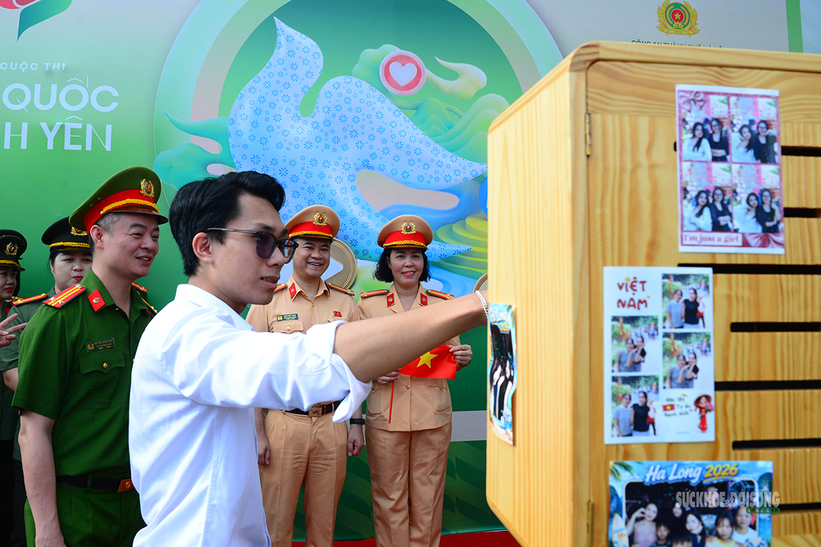 Một ngày trải nghiệm 'Tổ quốc bình yên' giữa lòng Thủ đô- Ảnh 6. Một ngày trải nghiệm 'Tổ quốc bình yên' giữa lòng Thủ đô- Ảnh 6.