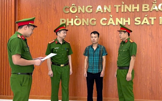 Phạt 7,5 triệu đồng người đăng tin giả thóc phơi ngoài trời 'nổ thành bỏng'- Ảnh 2. Phạt 7,5 triệu đồng người đăng tin giả thóc phơi ngoài trời 'nổ thành bỏng'- Ảnh 2.