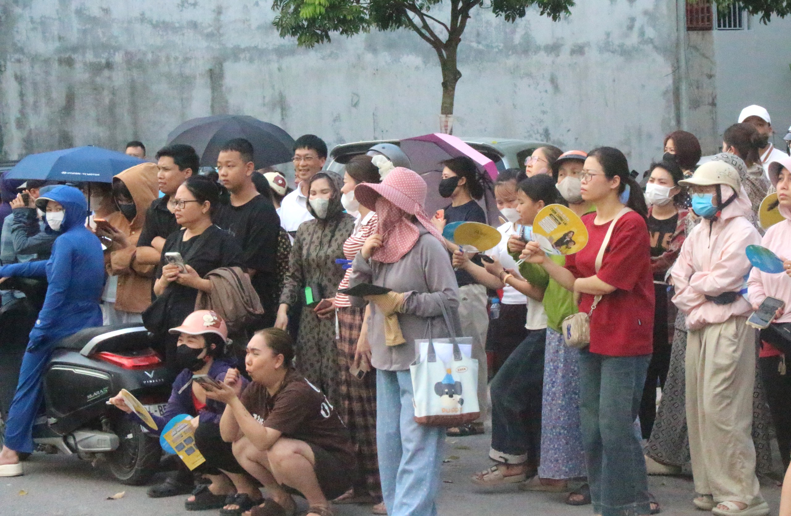 Thí sinh Hải Phòng 'thở phào' sau môn thi đầu tiên vào lớp 10- Ảnh 9.
