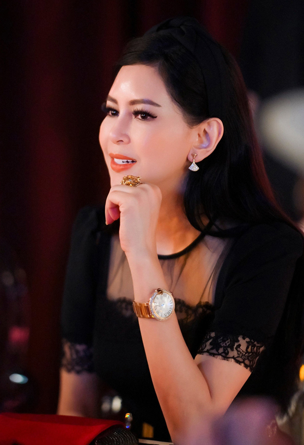 Thủy Tiên 'Vị đắng tình yêu' có nhan sắc bền bỉ theo thời gian dù đã bước vào tuổi trung niên- Ảnh 3. Thủy Tiên 'Vị đắng tình yêu' có nhan sắc bền bỉ theo thời gian dù đã bước vào tuổi trung niên- Ảnh 3.