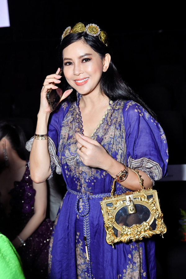 Thủy Tiên 'Vị đắng tình yêu' có nhan sắc bền bỉ theo thời gian dù đã bước vào tuổi trung niên- Ảnh 8. Thủy Tiên 'Vị đắng tình yêu' có nhan sắc bền bỉ theo thời gian dù đã bước vào tuổi trung niên- Ảnh 8.